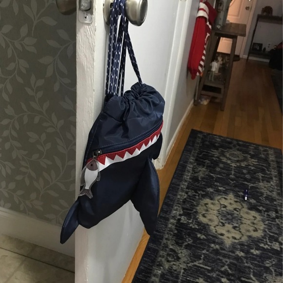 Kids drawstring shark bag - Picture 3 of 8